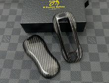 Load image into Gallery viewer, Luxury Carbon Fiber Key Case Keychain Set Fit For Porsche Taycan Exclusive Edition