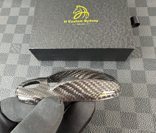 Load image into Gallery viewer, Premium Carbon Fiber Key Fob Cover Case Compatible For Porsche Car Keys (Macan Cayenne Panamera 911 Boxster Cayman) Exclusive Edition