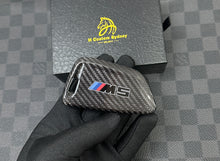 Load image into Gallery viewer, Luxury Genuine Carbon Fiber Keyring Key Fob Cover Kit For BMW M5 F90 F90 LCI Custom Made Exclusive Edition
