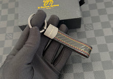 Load image into Gallery viewer, Luxury Real Carbon Fiber Key Shell Case Keychain Pack for Porsche Cayman S Exclusive Edition
